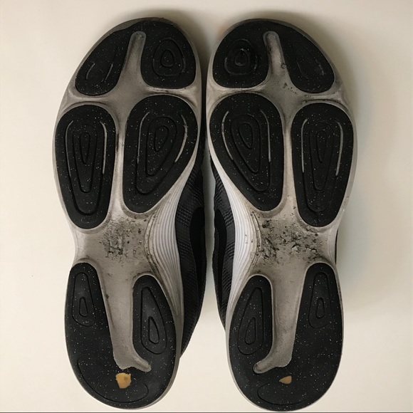 Nike Revolution 4 (908988-010) Athletic Shoe - Picture 5 of 9